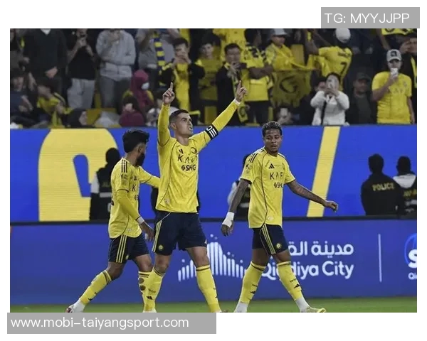 C罗30岁后狂轰493球追平鲁克纪录冲击千球大关再创辉煌